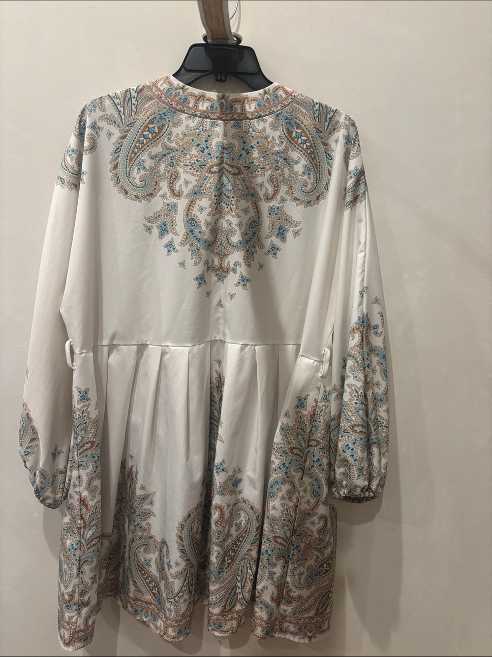 Boho NWOT V-Neck Mini Dress in Ivory with Teal & Tan Paisley - Picture 2 of 10